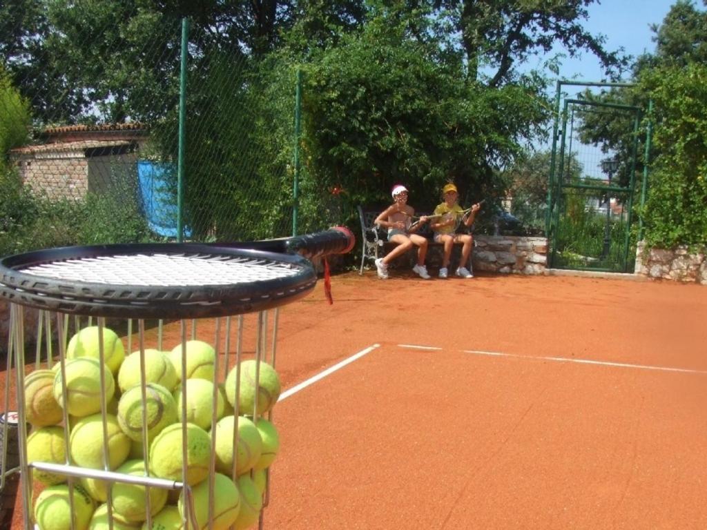 Villa In Funtana With Private Tenniscourt Kültér fotó